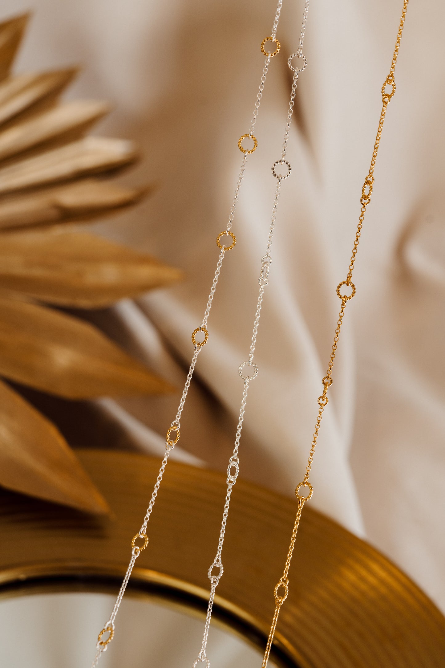 Round dot chain