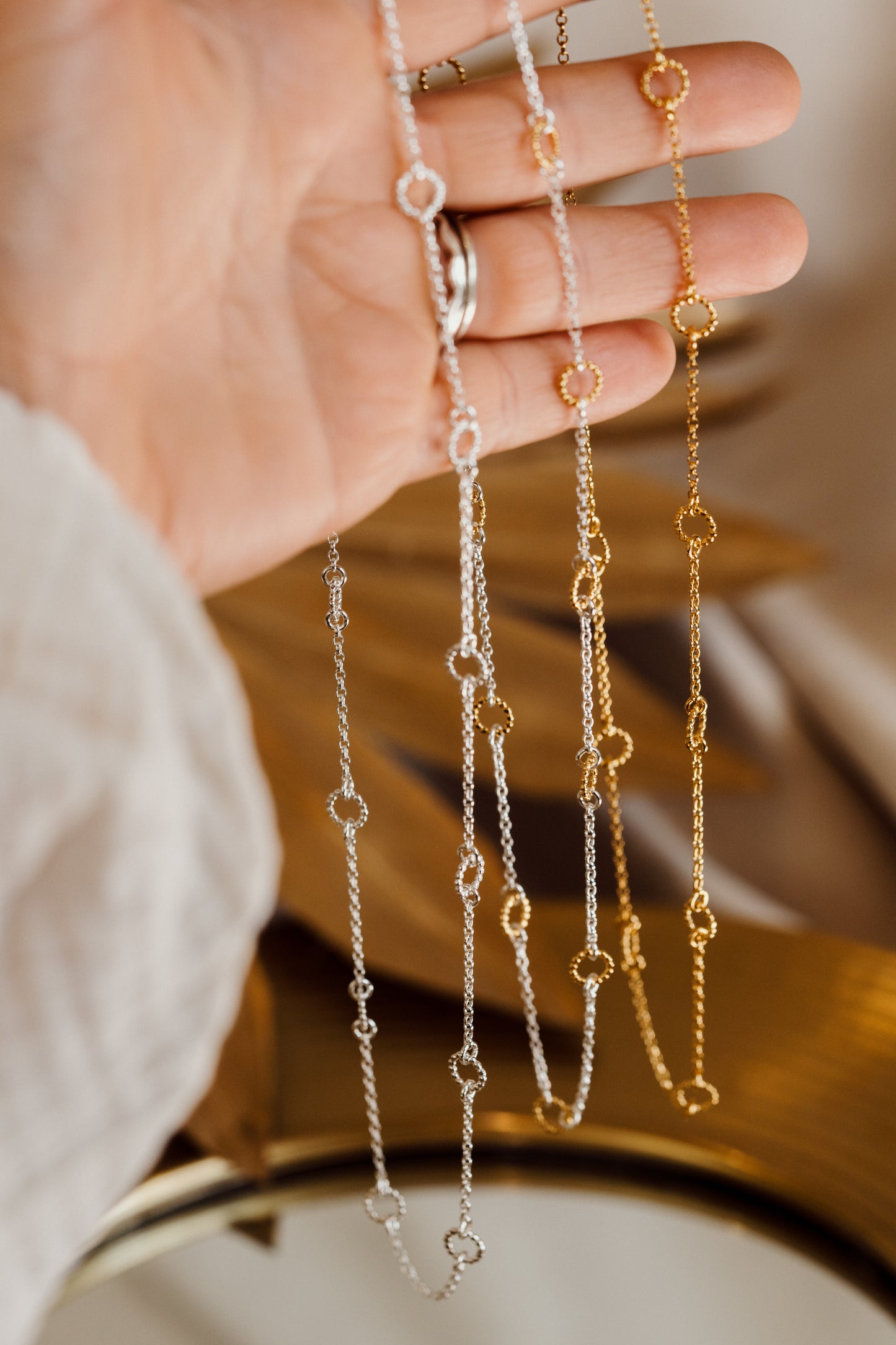 Round dot chain