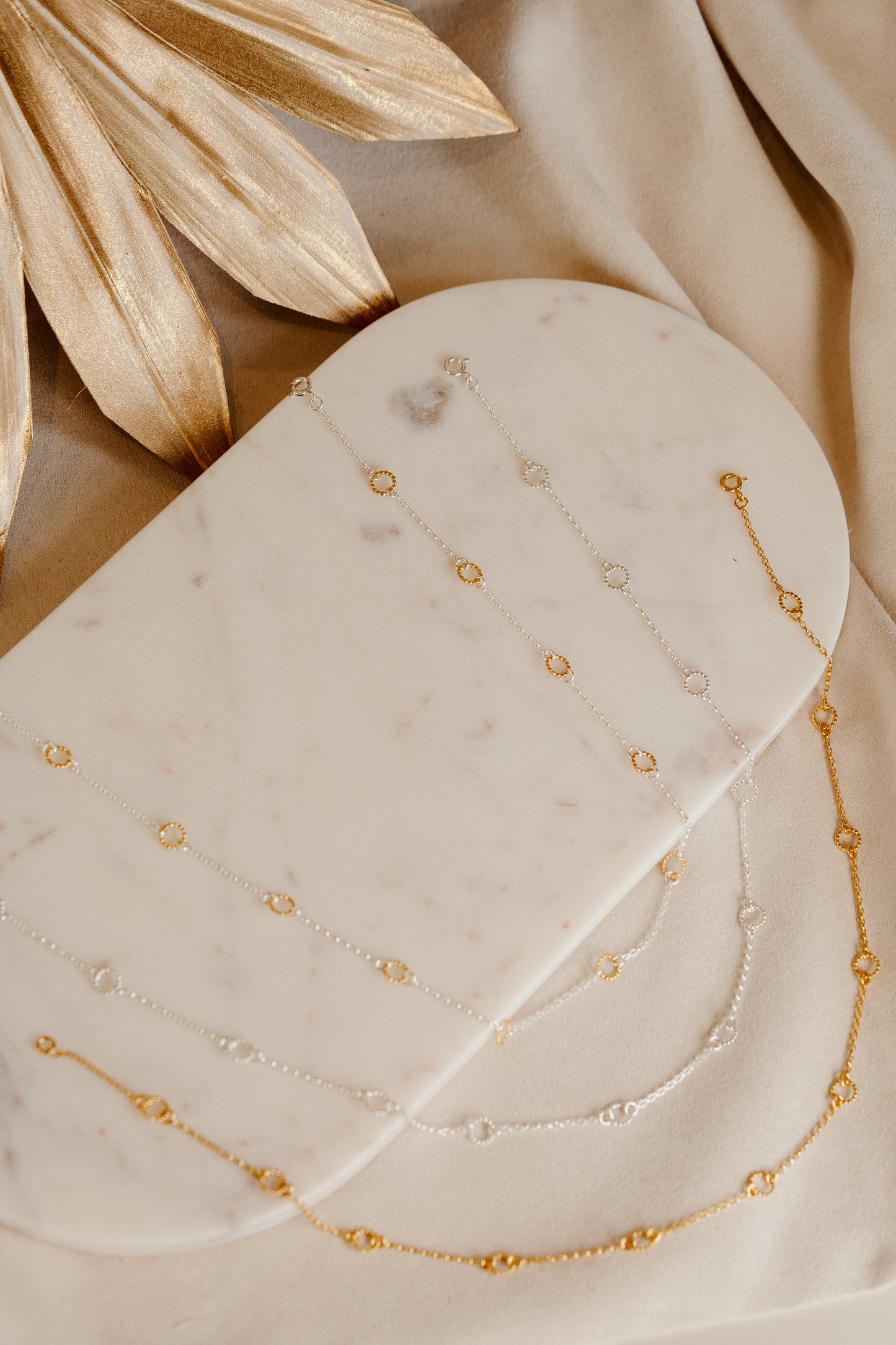 Round dot chain