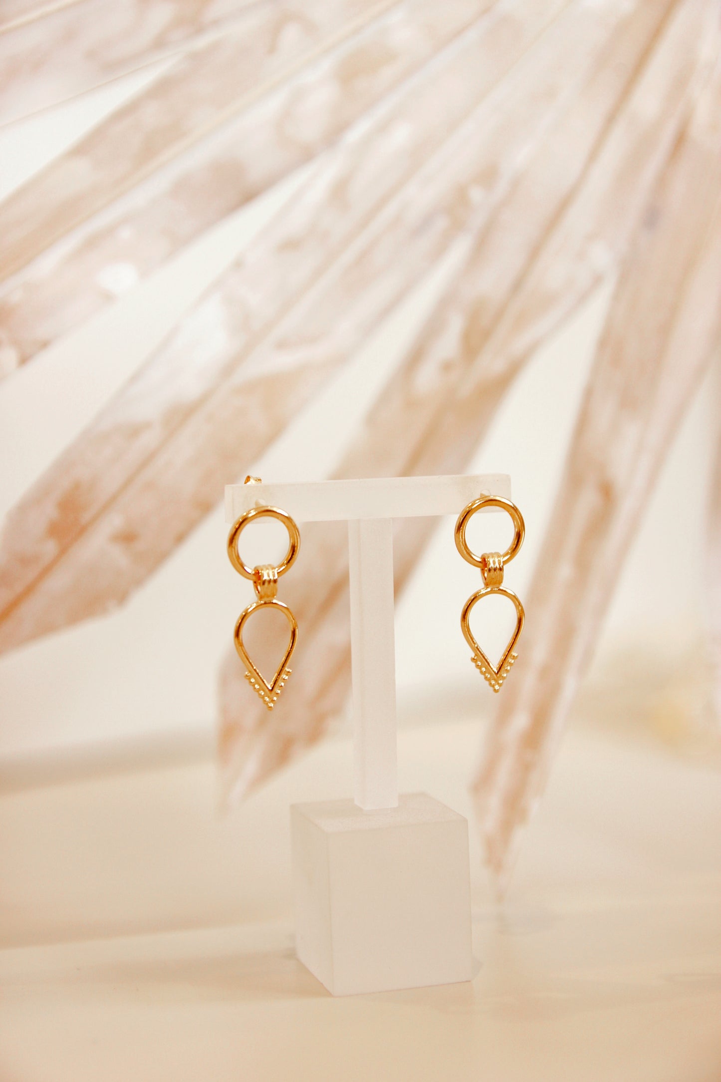 Freyja circle studs