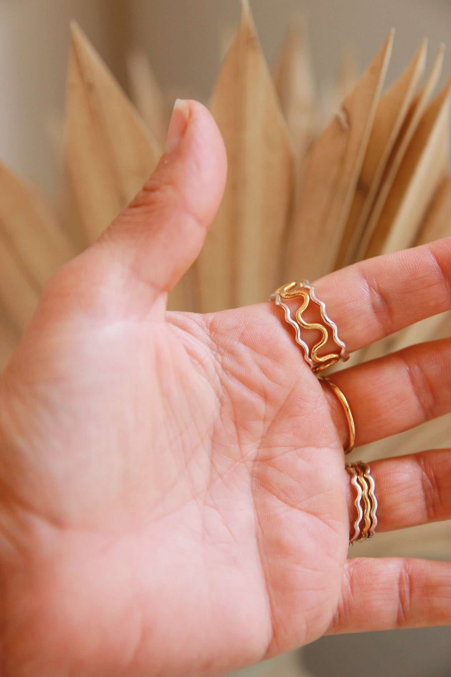 Wavy Ring (Shallow Wave)