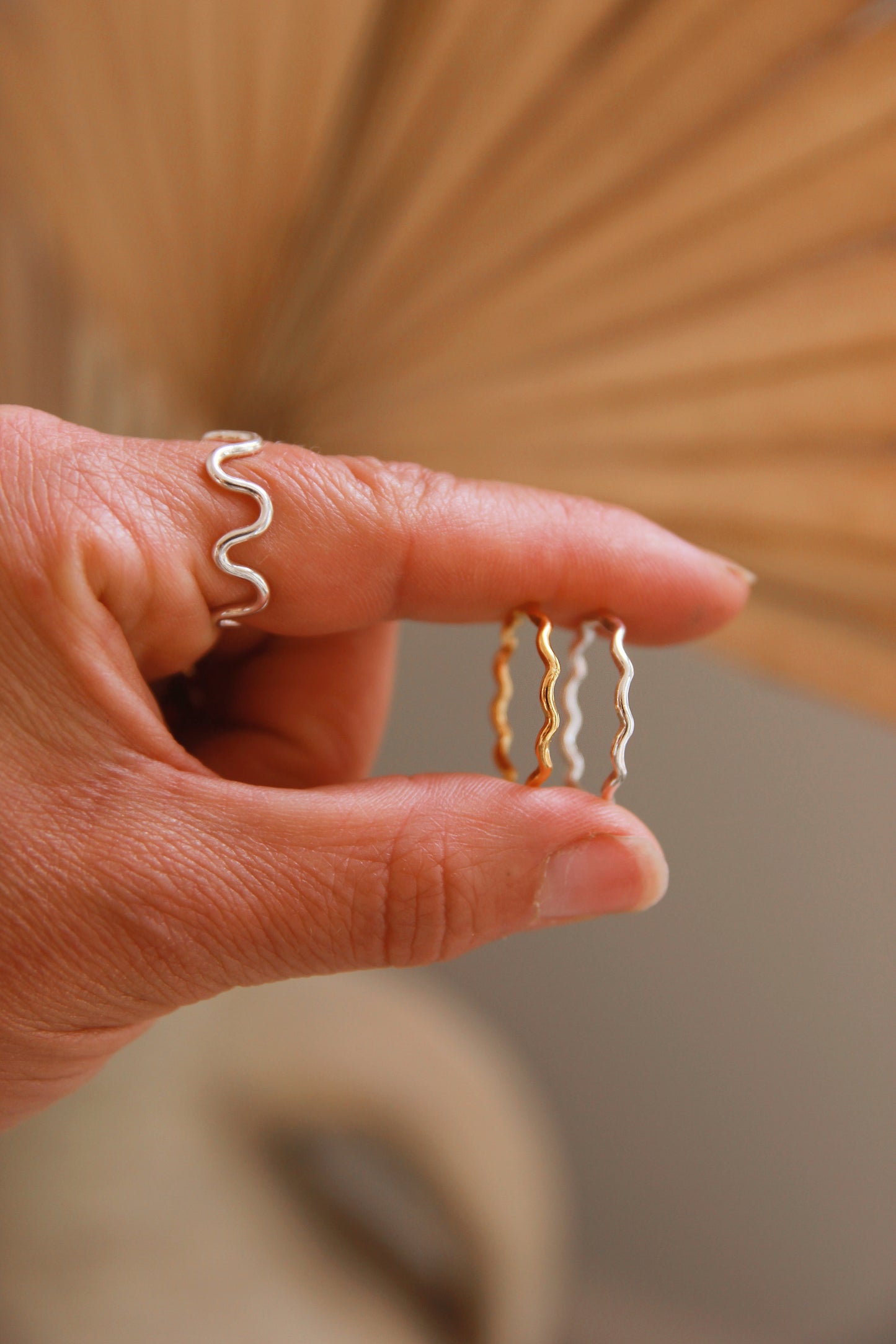 Wavy Ring (Shallow Wave)