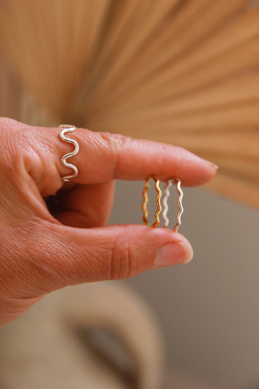 Wavy Ring (Shallow Wave)