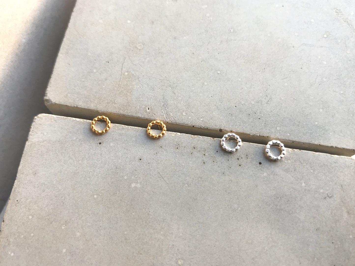 Round Dot Earrings