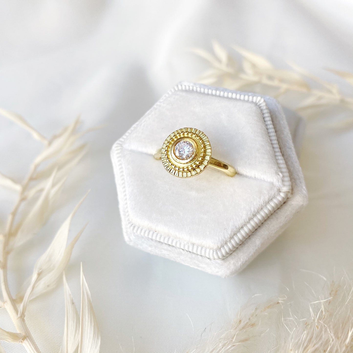 Almas Diamond Ring